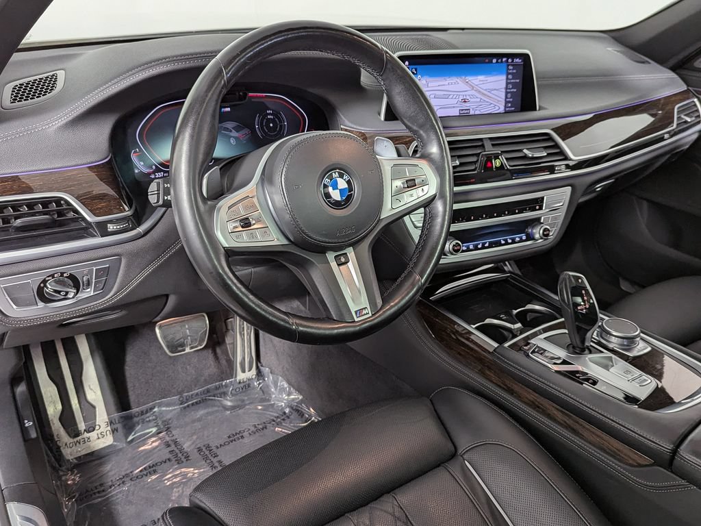Used 2022 BMW 750i xDrive w/ M Sport Package AWD/4WD image 20