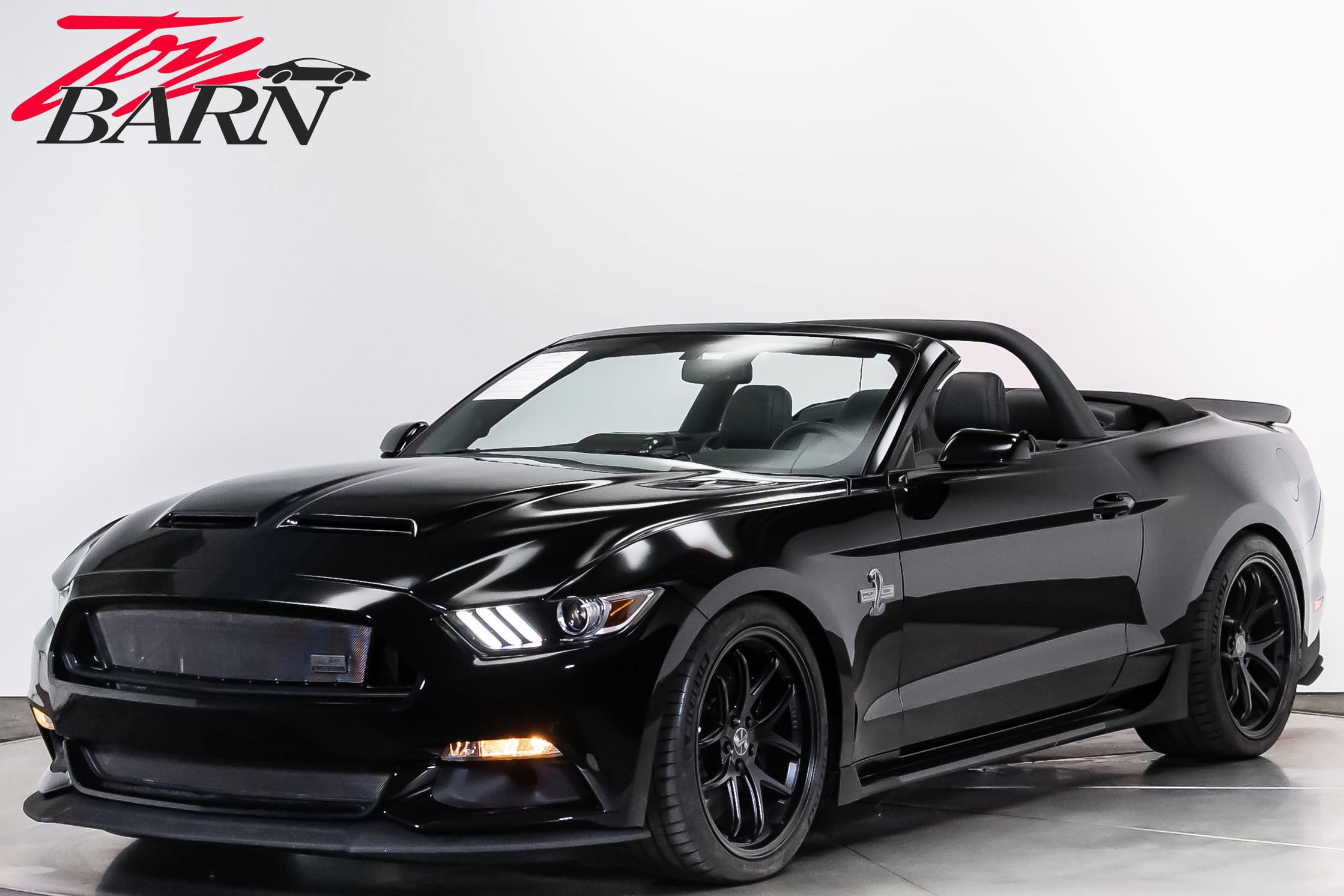 Used 2017 Ford Mustang GT Premium w/ Equipment Group 401A RWD image 9