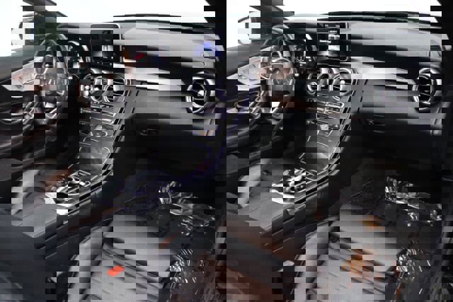 Used 2018 Mercedes-Benz C 300 Sport image 27