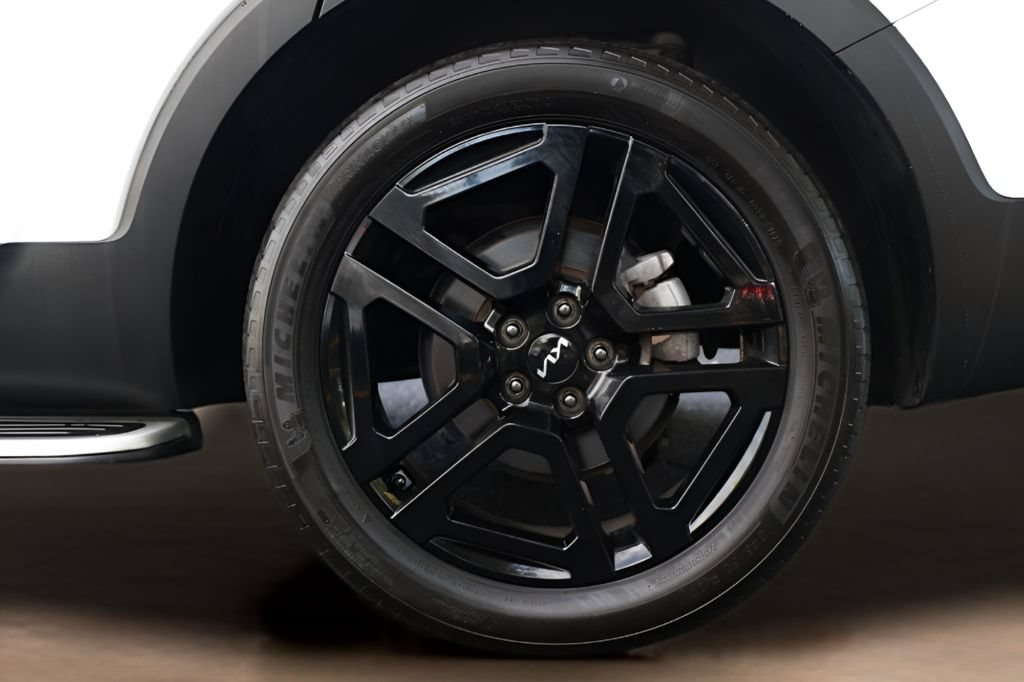 Used 2024 Kia Telluride EX X-Line AWD/4WD image 9