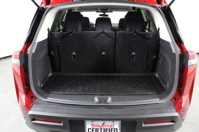 Certified 2024 Nissan Pathfinder SV w/ Black Appearance Package FWD image 18