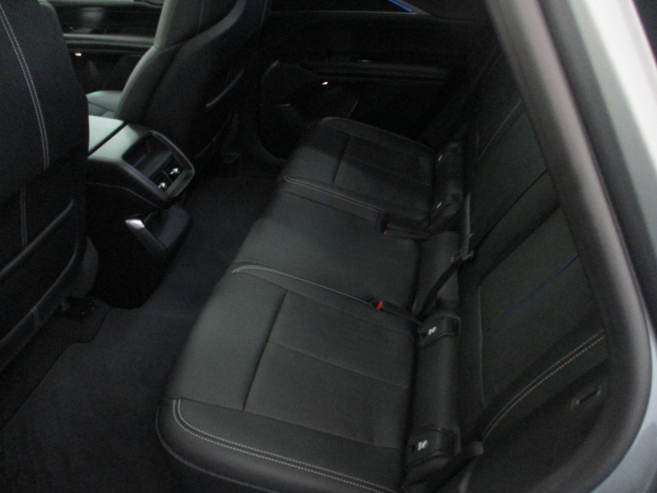 Used 2024 Cadillac Lyriq Sport image 10