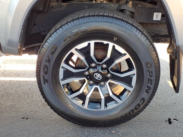 Certified 2023 Toyota Tacoma TRD Sport AWD/4WD image 7
