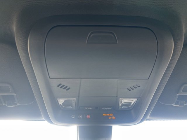 Used 2022 Chevrolet Equinox RS w/ LPO, Floor Liner Package image 33