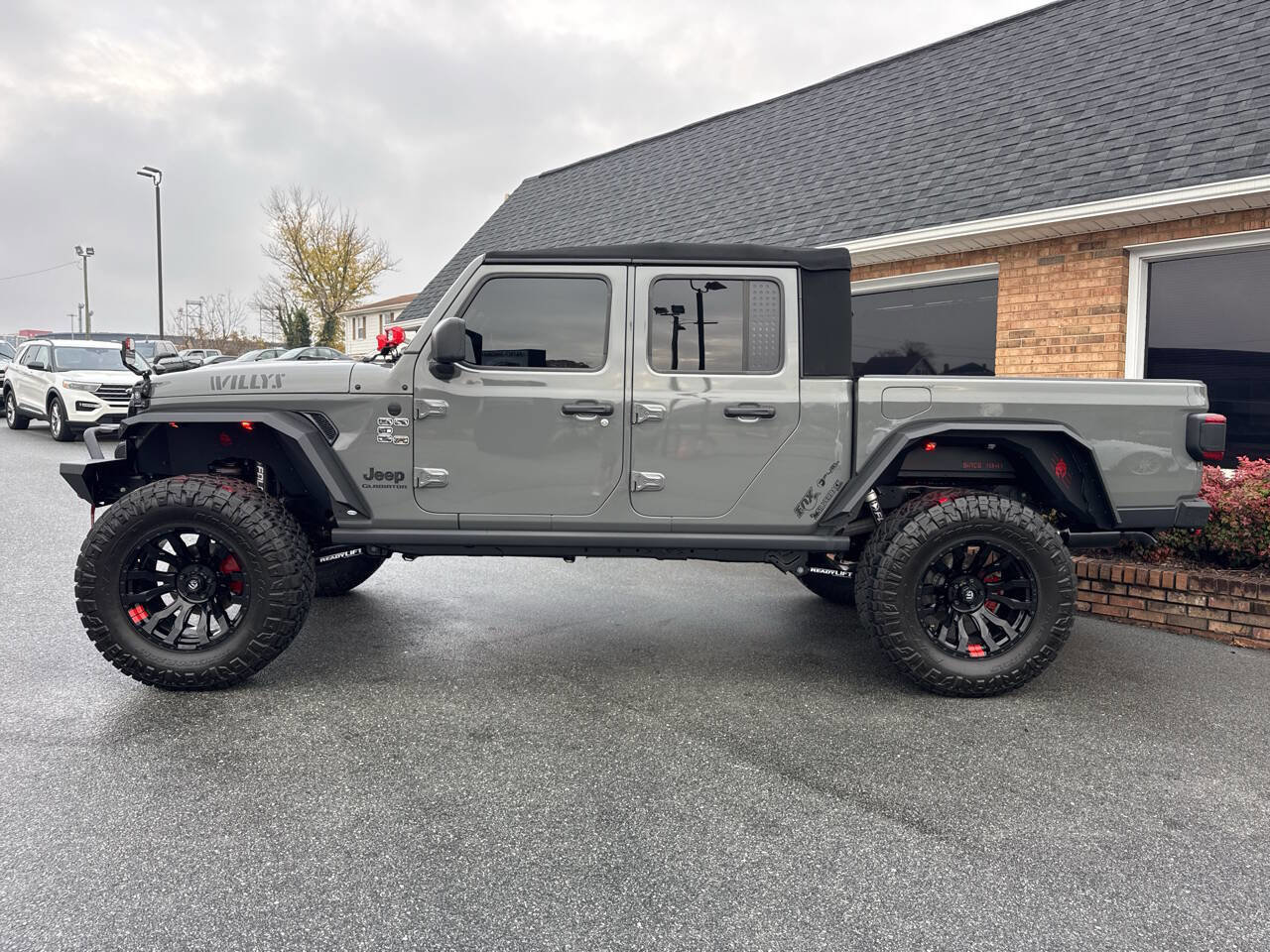 Used 2021 Jeep Gladiator Sport image 17