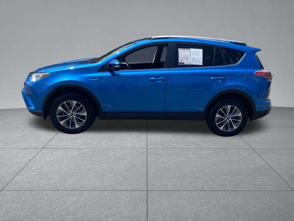 Used 2016 Toyota RAV4 XLE AWD/4WD image 4