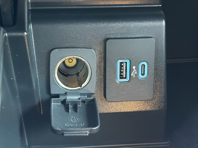 Used 2020 Ford Explorer Limited RWD image 16