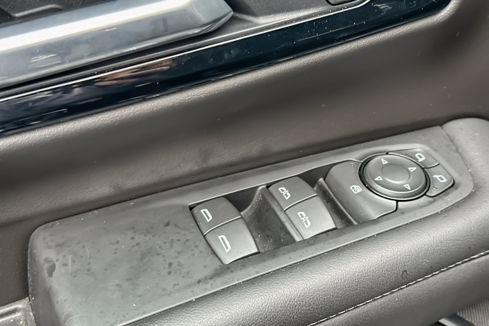 Used 2025 Chevrolet Tahoe LS AWD/4WD image 29