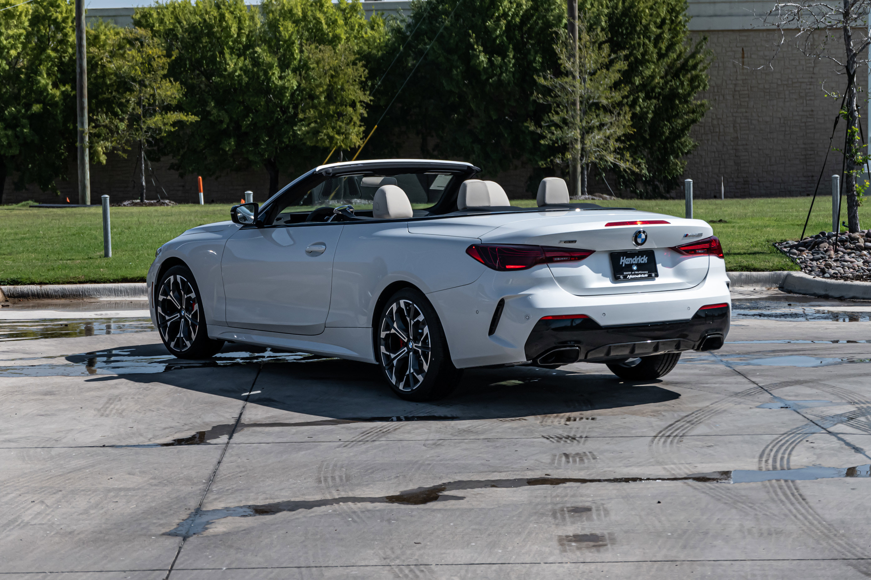 New 2026 BMW 440i xDrive Convertible w/ Premium Package image 3