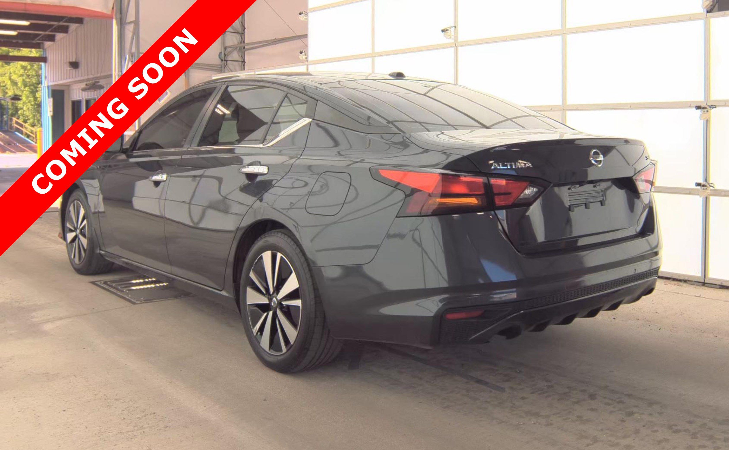 Used 2022 Nissan Altima 2.5 SV FWD image 3