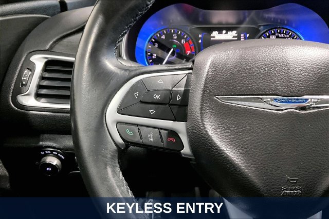 Used 2016 Chrysler 200 Limited FWD image 15