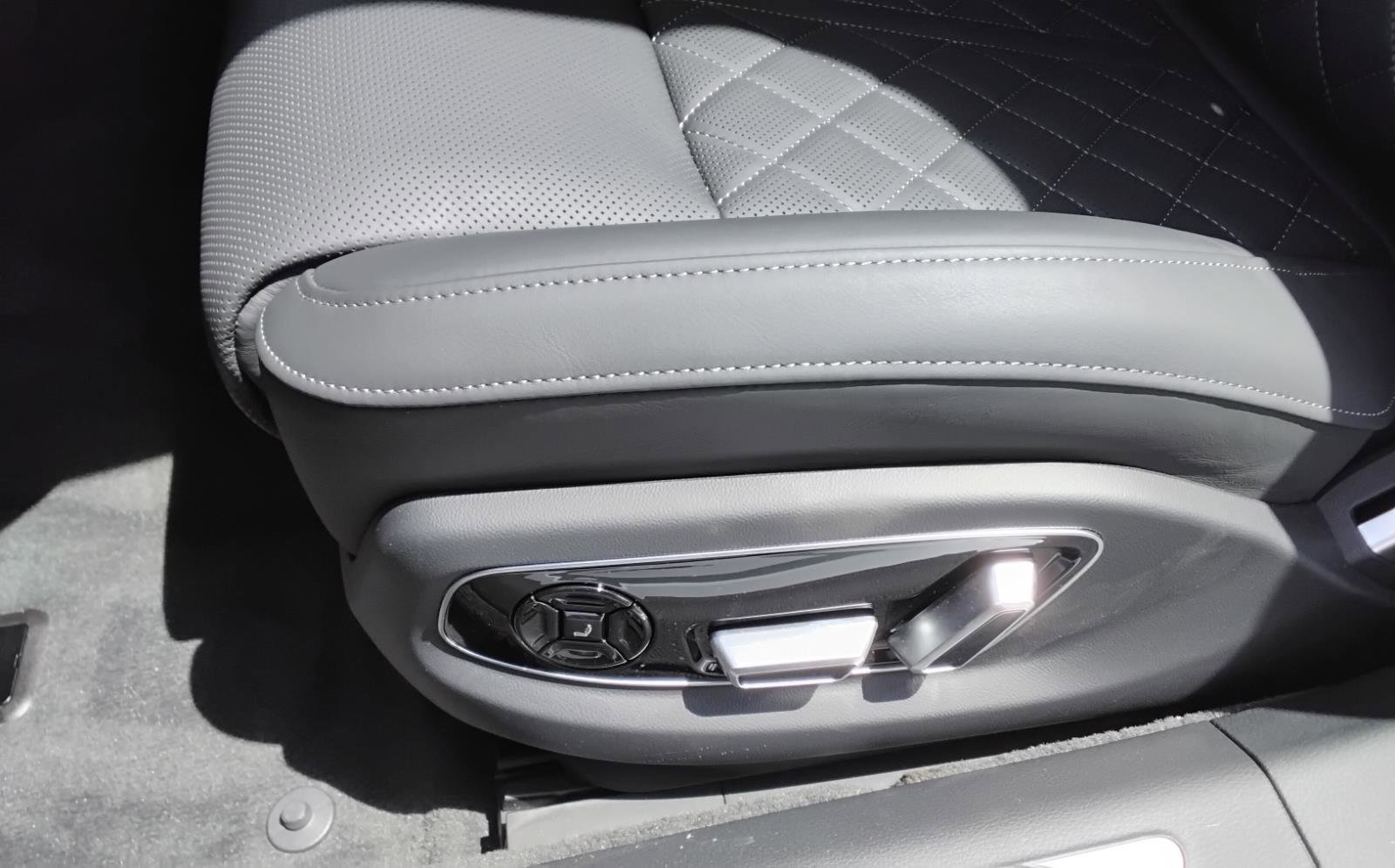 New 2025 Audi S8 image 13