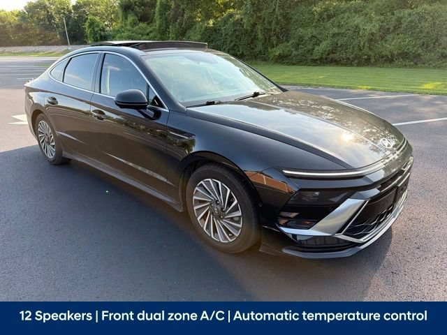 Certified 2025 Hyundai Sonata Limited FWD image 3