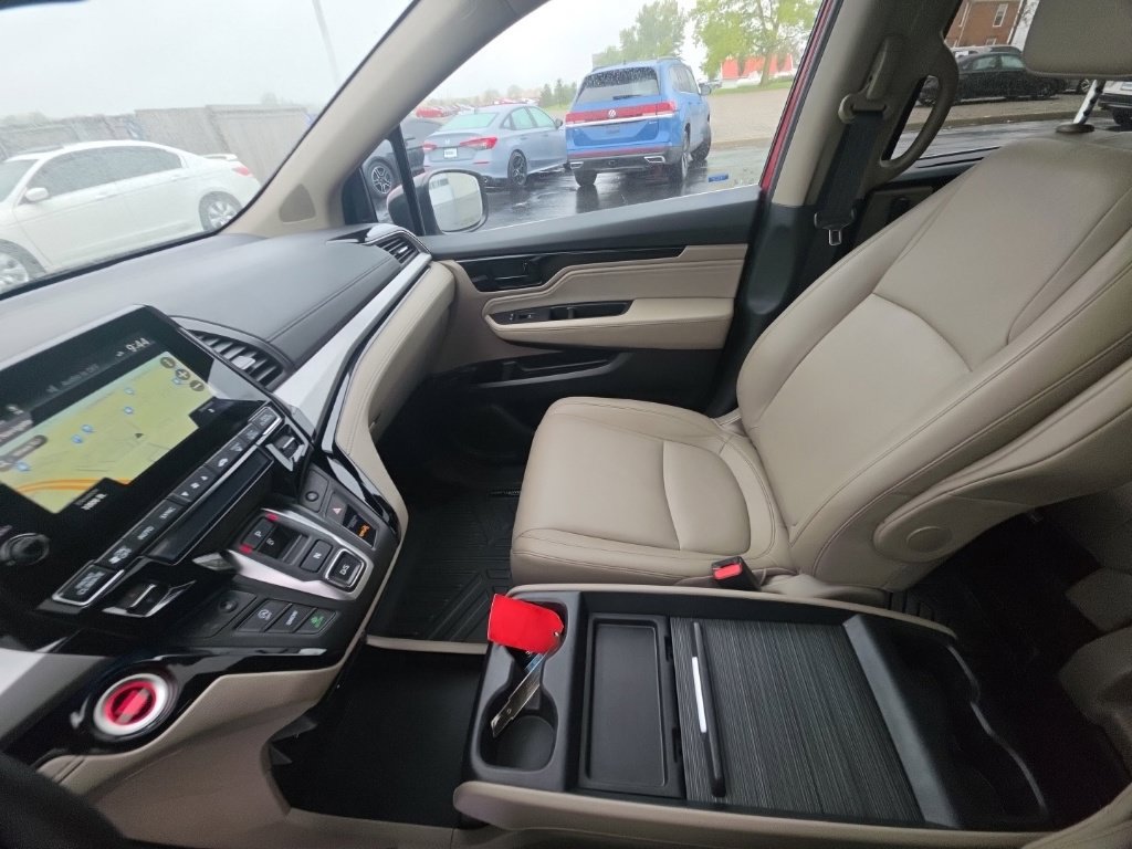 Certified 2023 Honda Odyssey Touring image 24