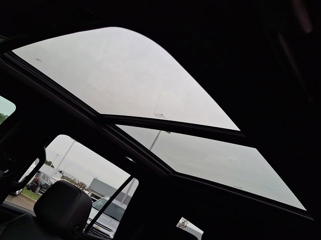 Used 2021 Chevrolet Tahoe Z71 image 11