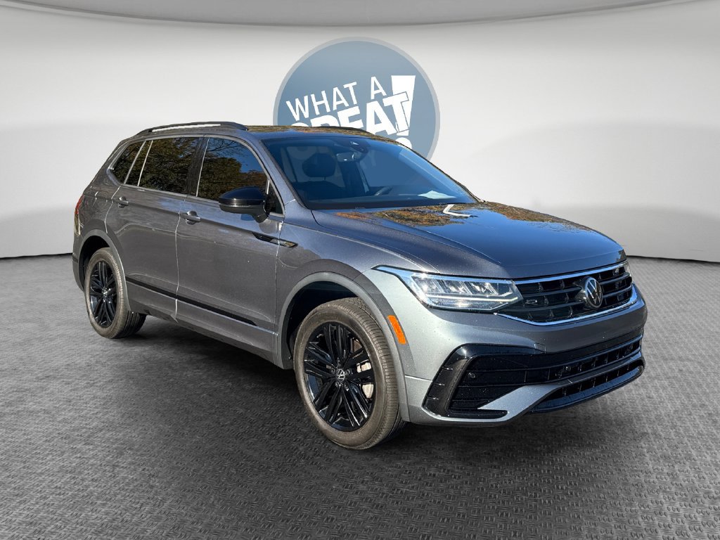 Used 2022 Volkswagen Tiguan SE R-Line AWD/4WD image 1