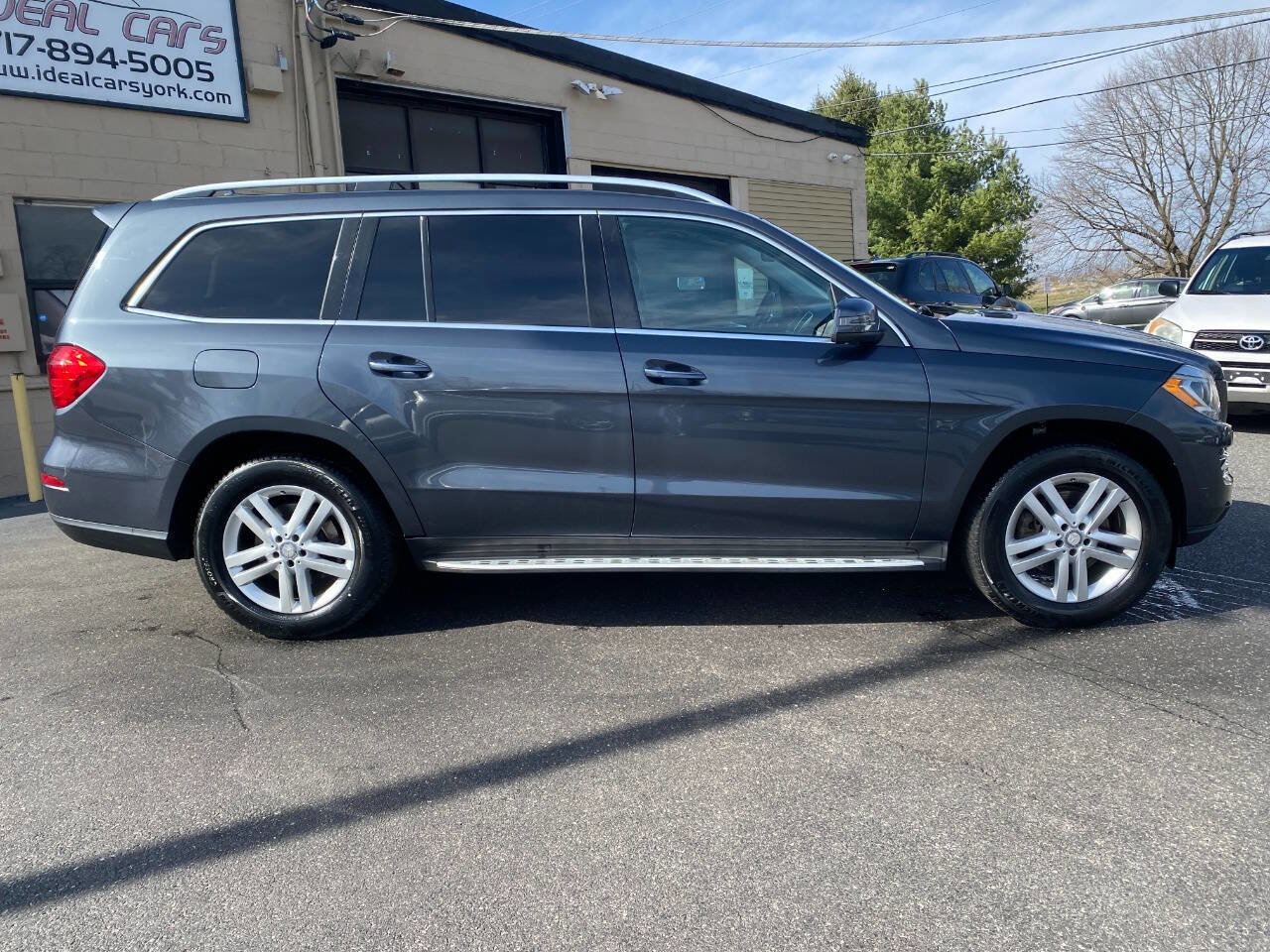 Used 2015 Mercedes-Benz GL 450 4MATIC image 2