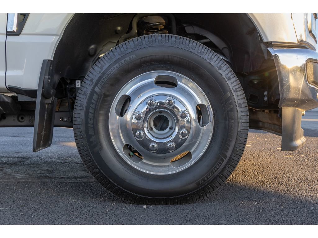 Used 2024 Ford F350 King Ranch w/ Chrome Package image 9