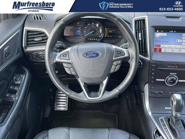 Used 2016 Ford Edge Titanium FWD image 17