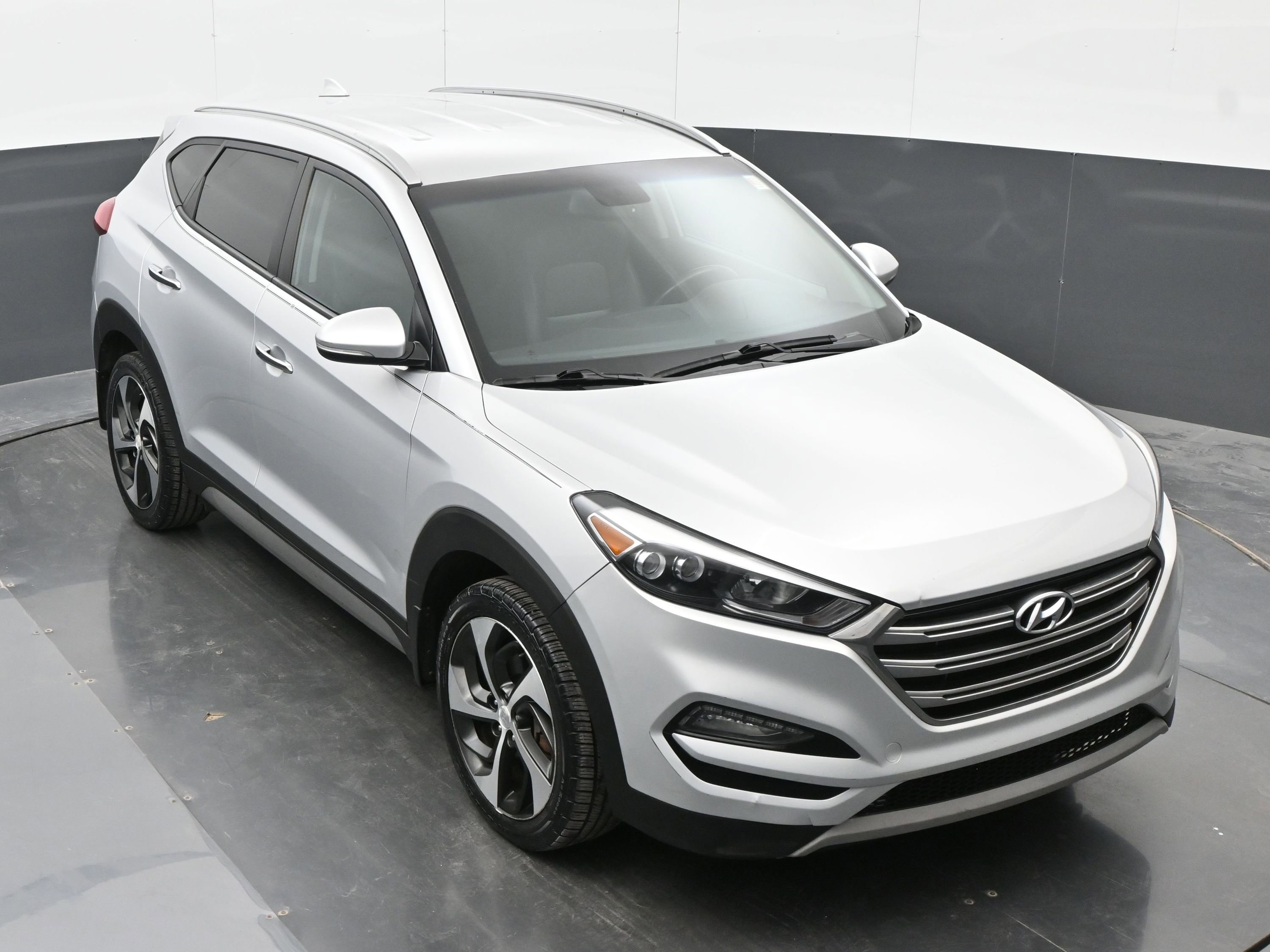 Used 2017 Hyundai Tucson Limited AWD/4WD image 33