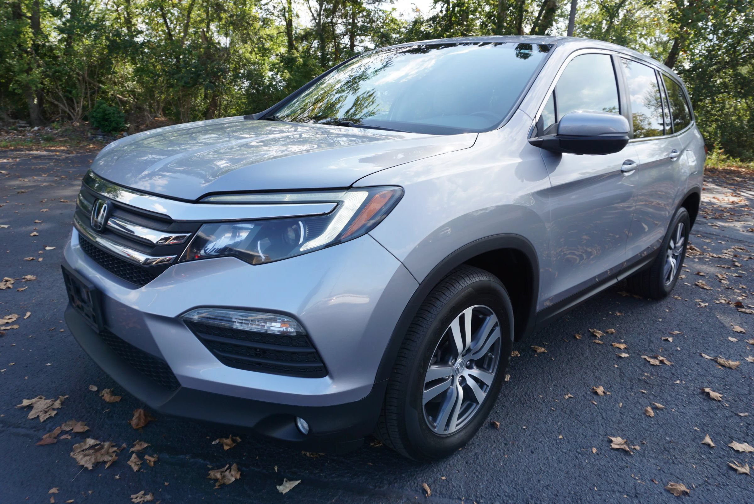 Used 2017 Honda Pilot EX-L image 4