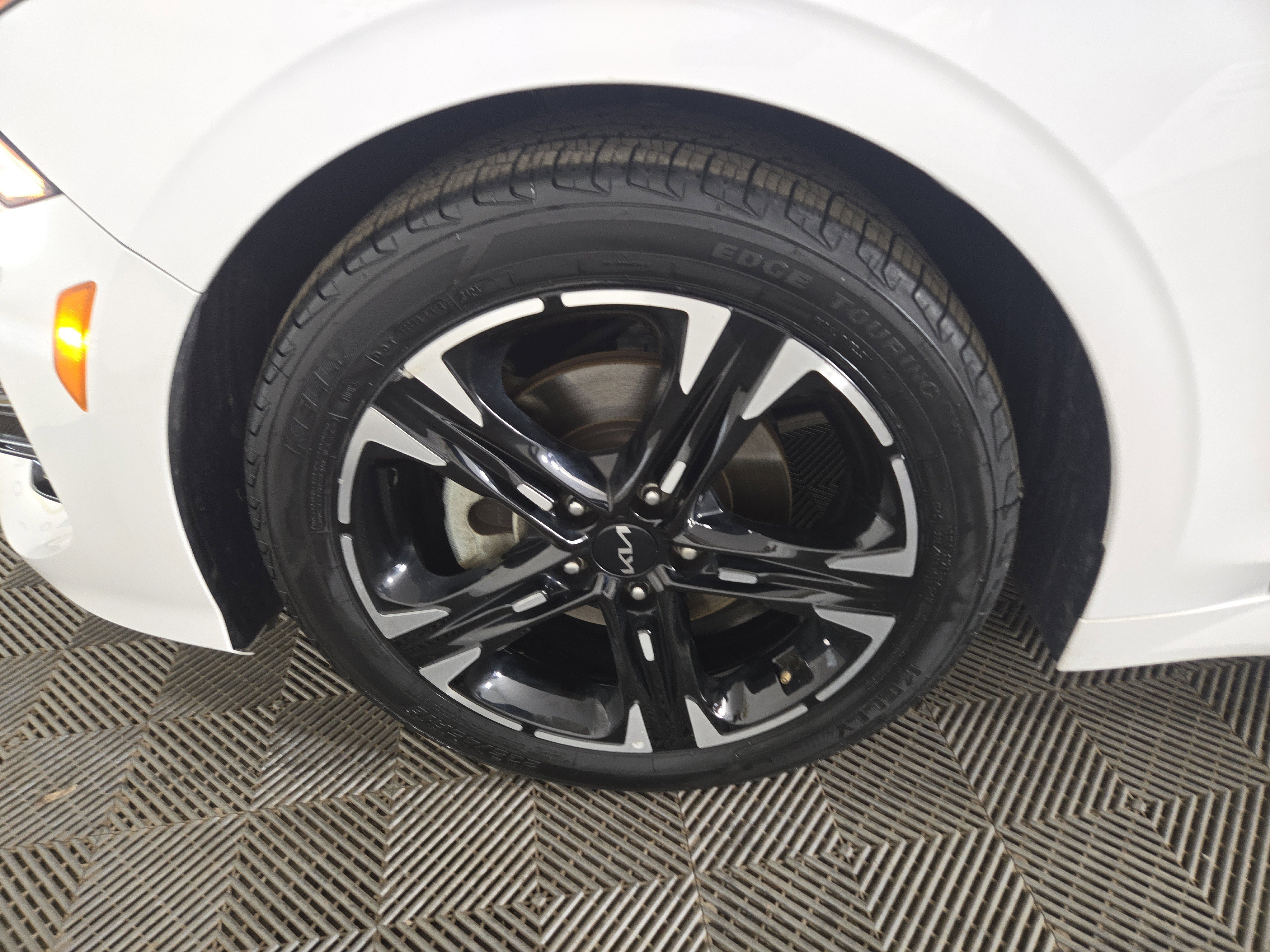 Used 2023 Kia K5 GT-Line image 34