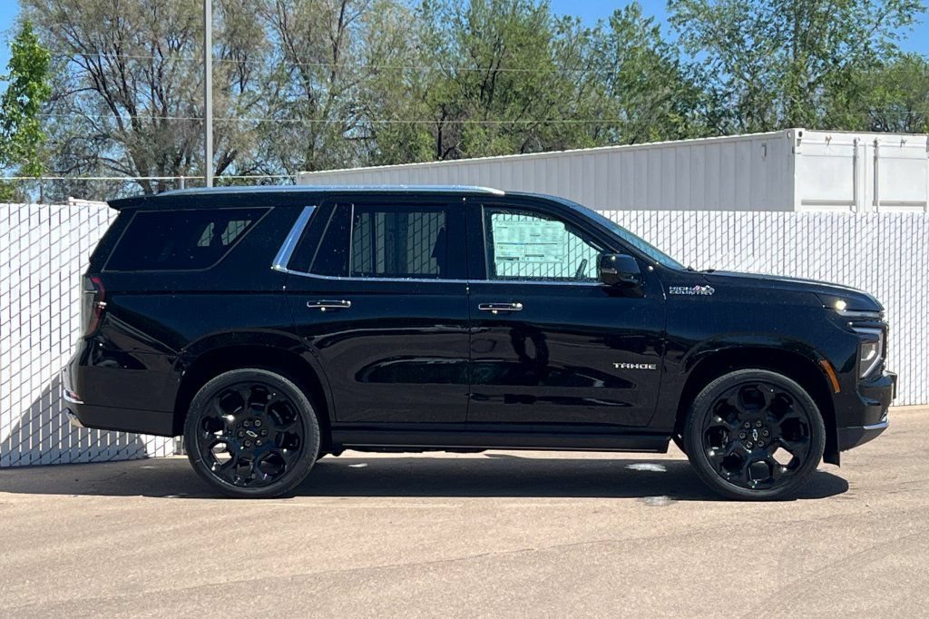 New 2026 Chevrolet Tahoe High Country AWD/4WD image 3