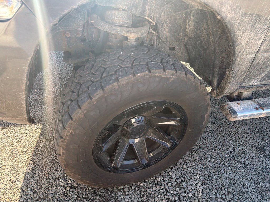Used 2017 RAM 1500 Express AWD/4WD image 11
