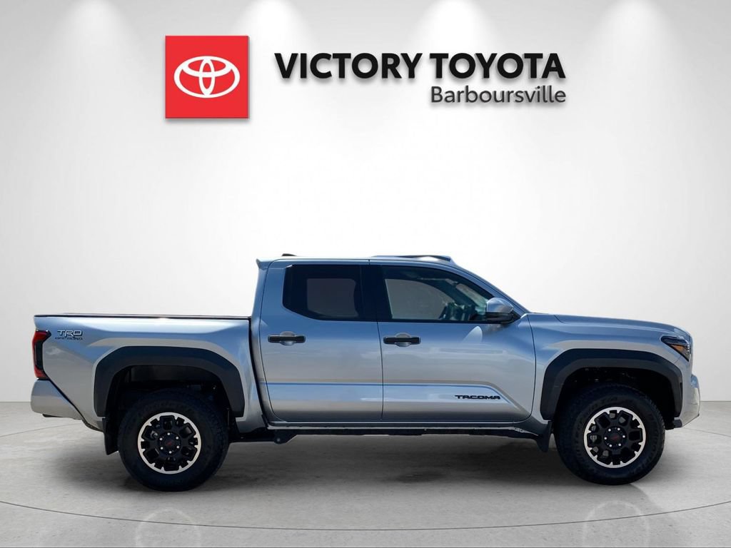 Used 2024 Toyota Tacoma TRD Off-Road AWD/4WD image 6