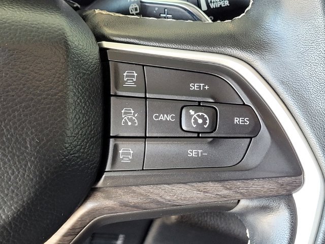 Used 2022 Jeep Grand Cherokee Limited RWD image 25