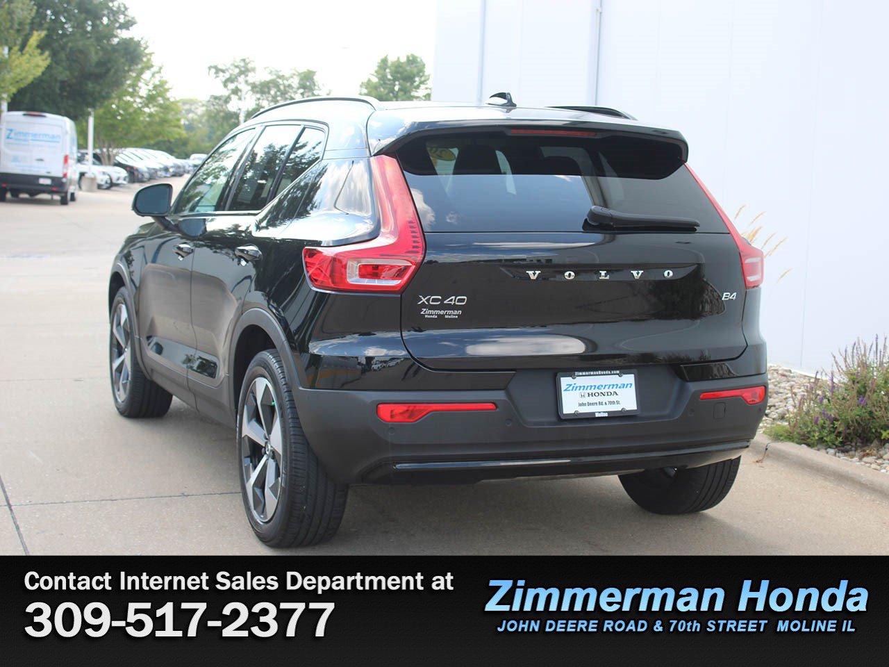 Used 2023 Volvo XC40 B4 Ultimate FWD image 25