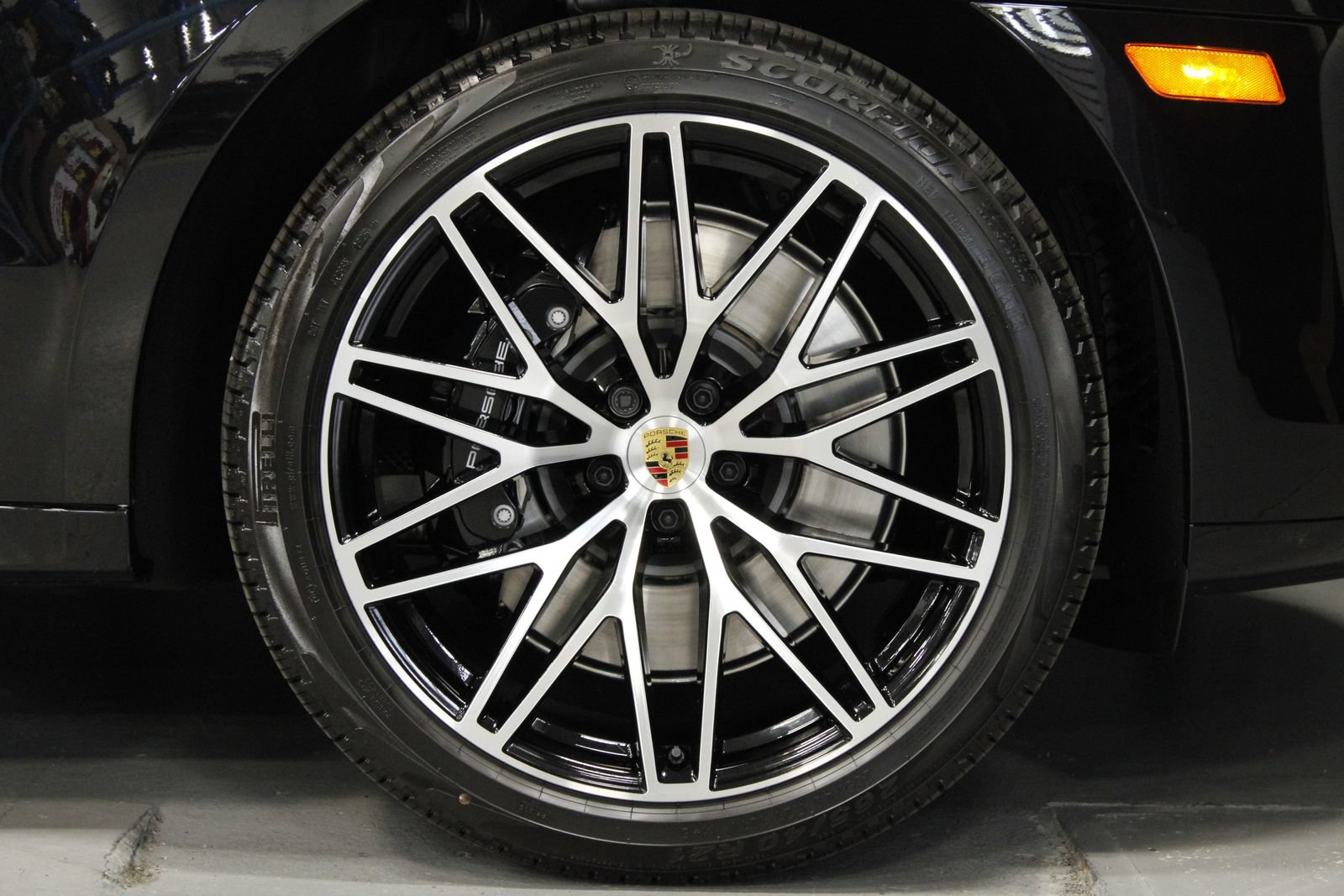New 2026 Porsche Macan GTS AWD/4WD image 9