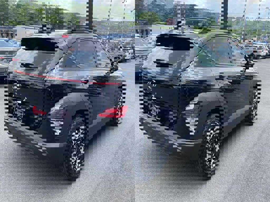 New 2025 Hyundai Kona SEL image 4