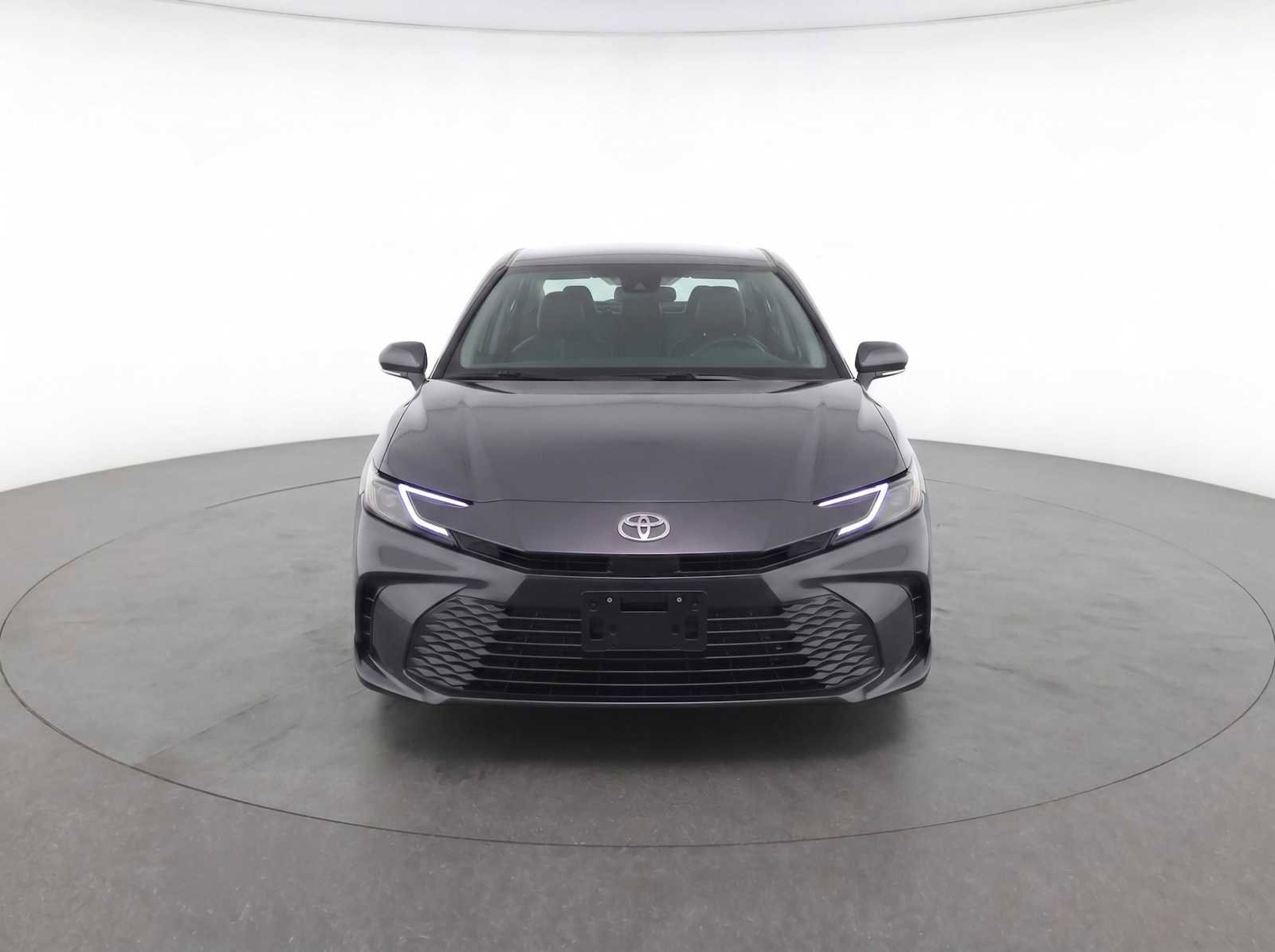 Used 2026 Toyota Camry XLE w/ Premium Package AWD/4WD image 2