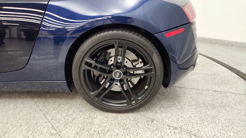 Used 2008 Audi R8 V8 image 10