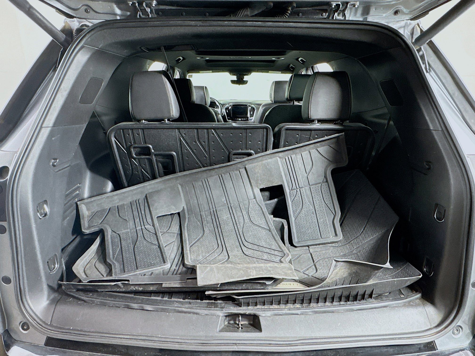 Used 2024 Chevrolet Traverse Premier w/ Redline Edition AWD/4WD image 21