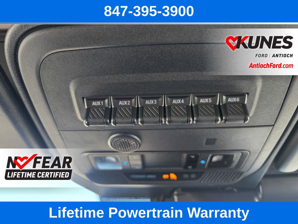 Used 2025 Ford Bronco Badlands image 55