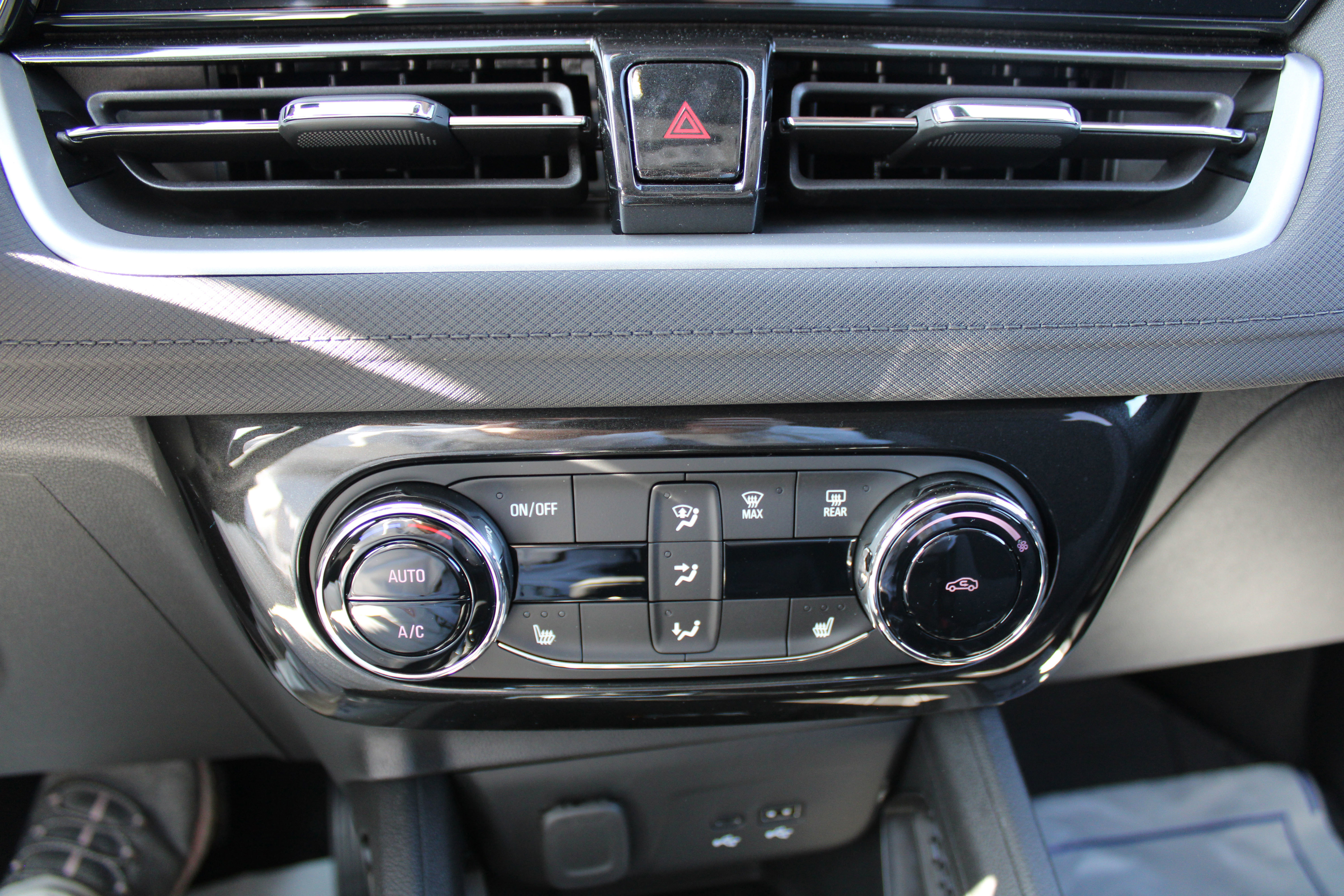 New 2026 Chevrolet TrailBlazer LT w/ Convenience Package image 35