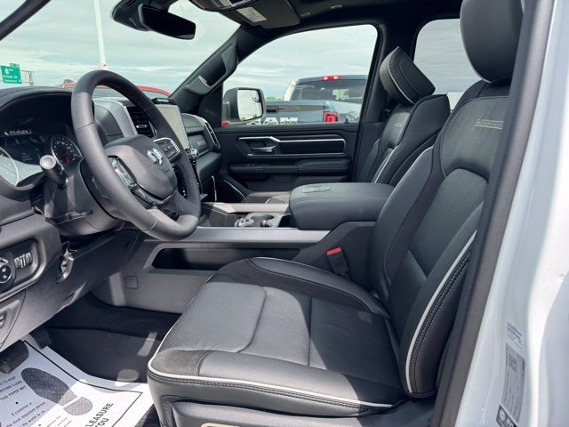 New 2026 RAM 1500 Laramie w/ Sport Appearance Package AWD/4WD image 9