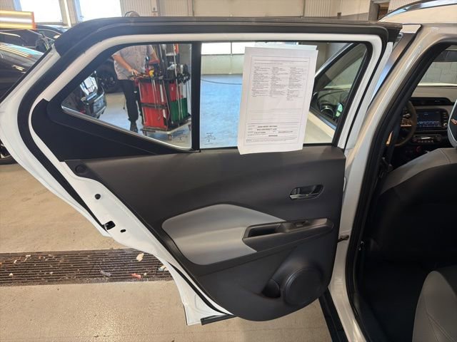 Certified 2023 Nissan Kicks SR w/ SR Premium Package FWD image 11