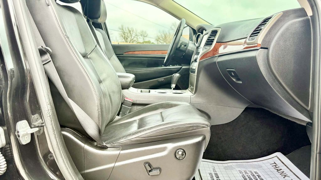 Used 2013 Jeep Grand Cherokee Limited w/ Luxury Group II image 13