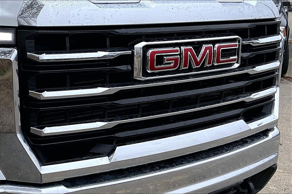 Used 2024 GMC Sierra 3500 SLE w/ SLE Convenience Package image 27