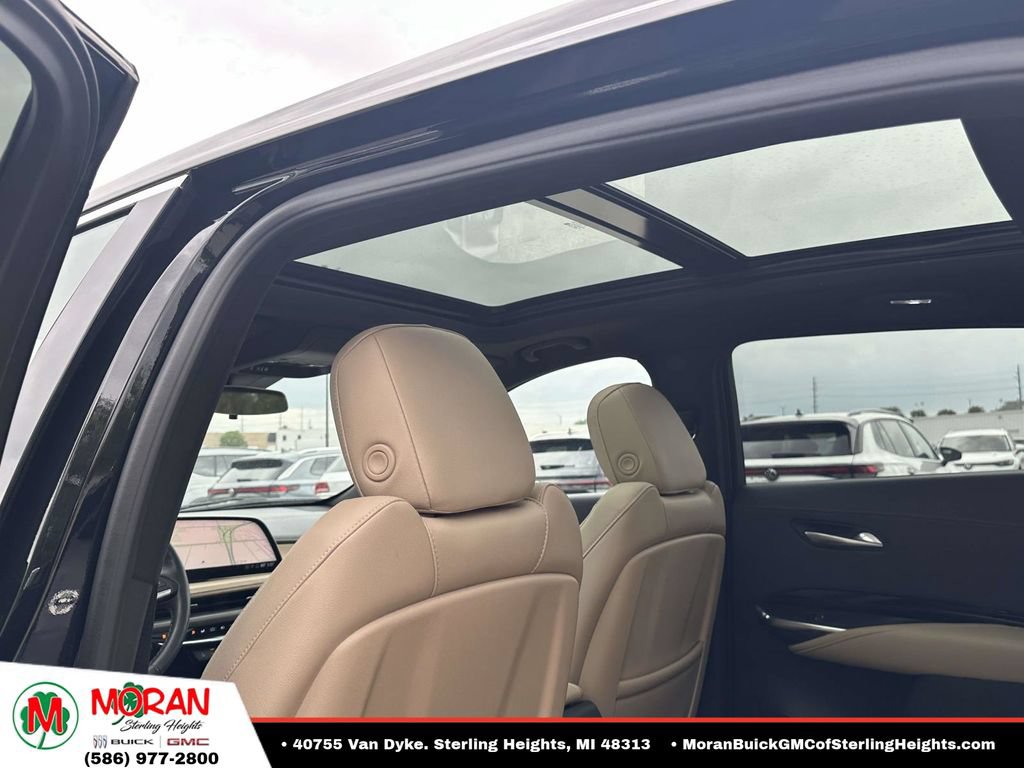 Certified 2024 Cadillac XT4 Luxury w/ Cold Weather Package AWD/4WD image 15
