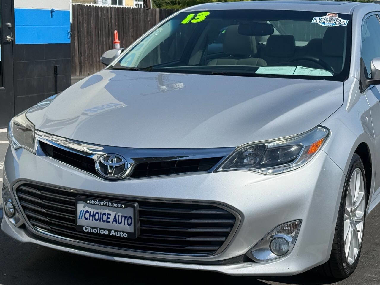 Used 2013 Toyota Avalon XLE Touring FWD image 21