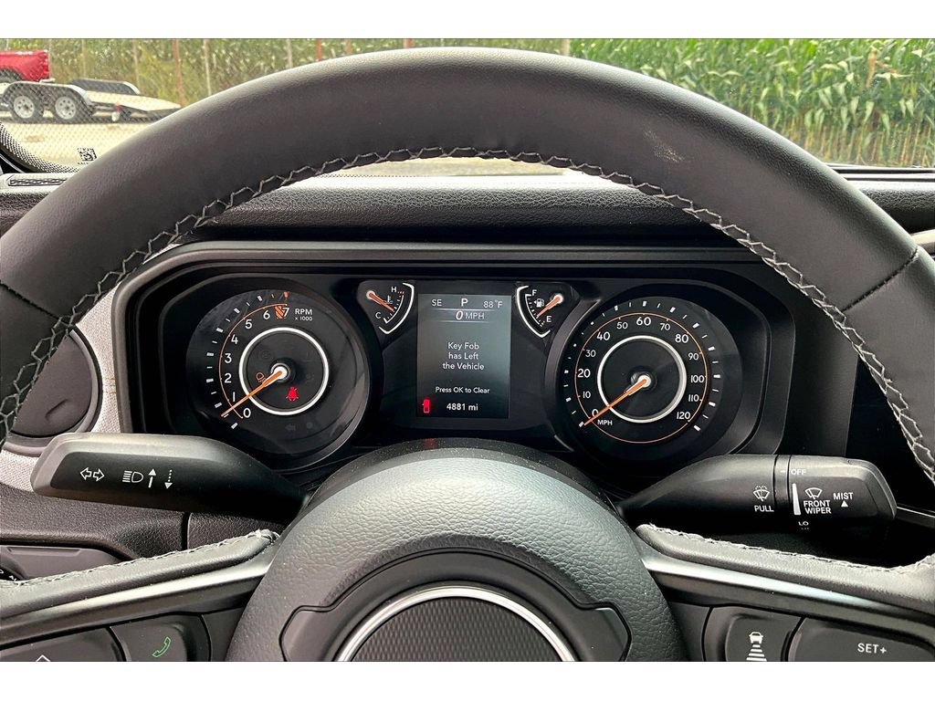 Used 2026 Jeep Gladiator Sport AWD/4WD image 22