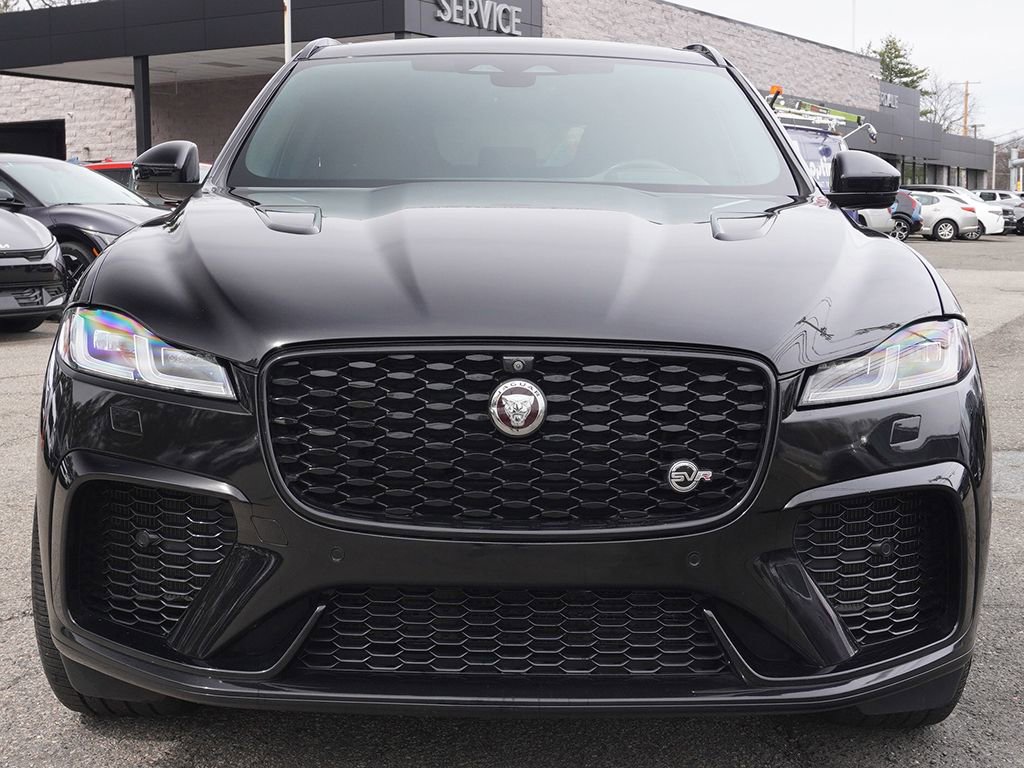 Used 2022 Jaguar F-PACE SVR image 15