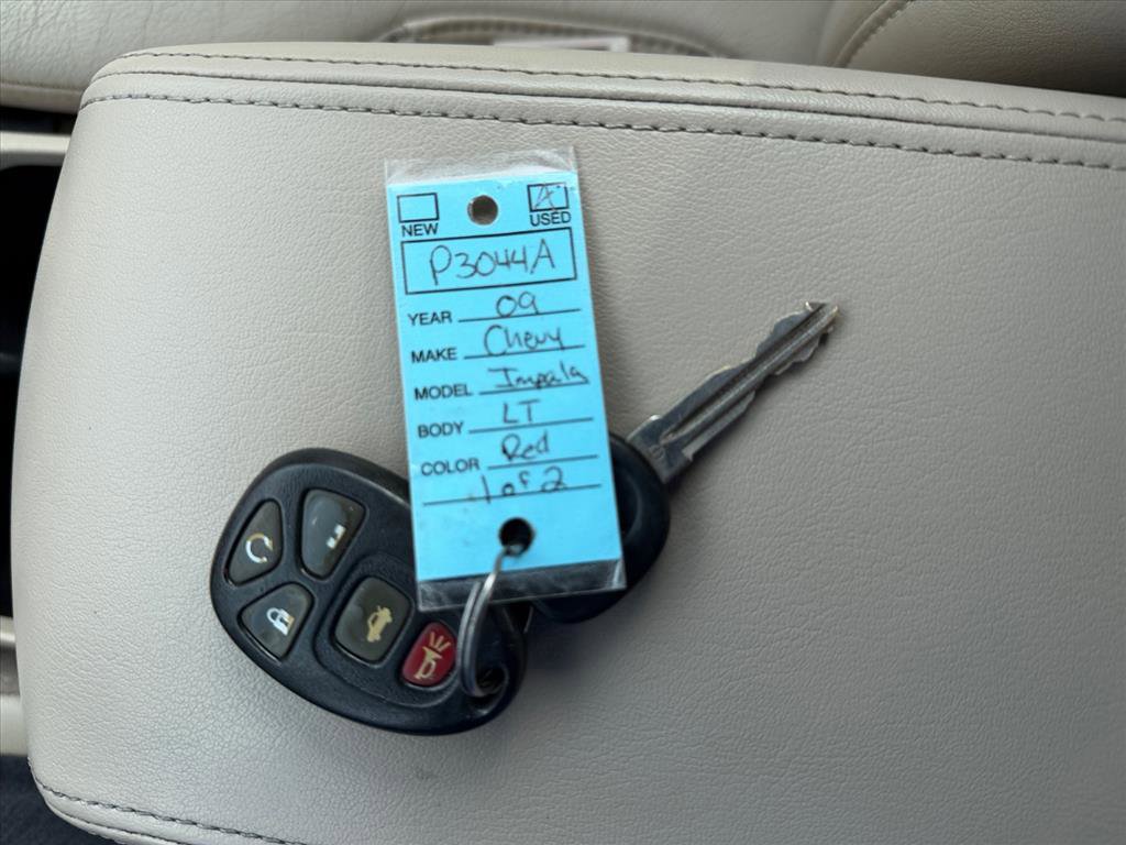 Used 2009 Chevrolet Impala LT w/ Luxury Edition Package image 25