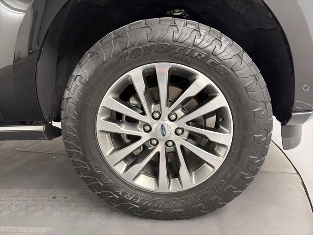 Used 2018 Ford Expedition Limited w/ Equipment Group 301A image 12
