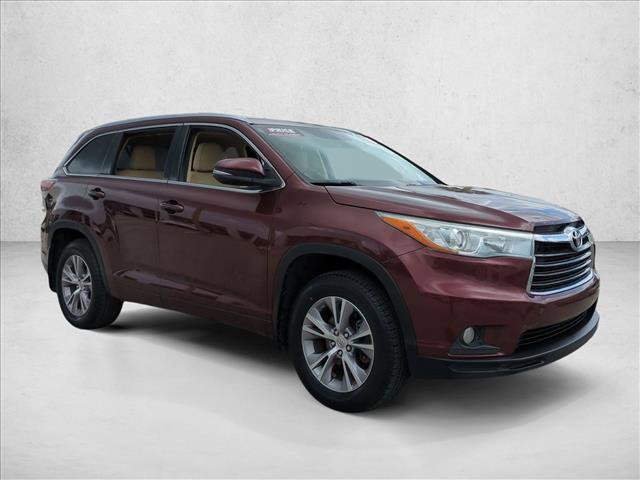Used 2015 Toyota Highlander XLE image 3