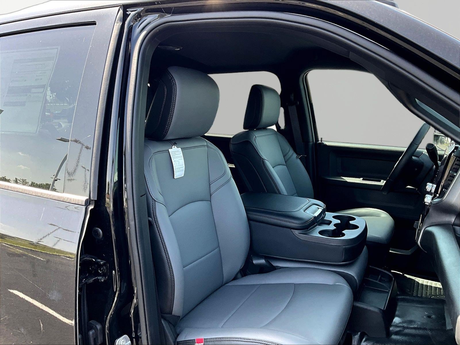 New 2026 RAM 3500 Tradesman AWD/4WD image 19